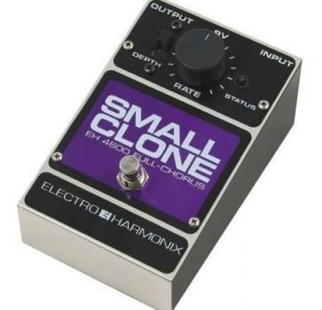 pedal efecto chorus Electro harmonix small clone